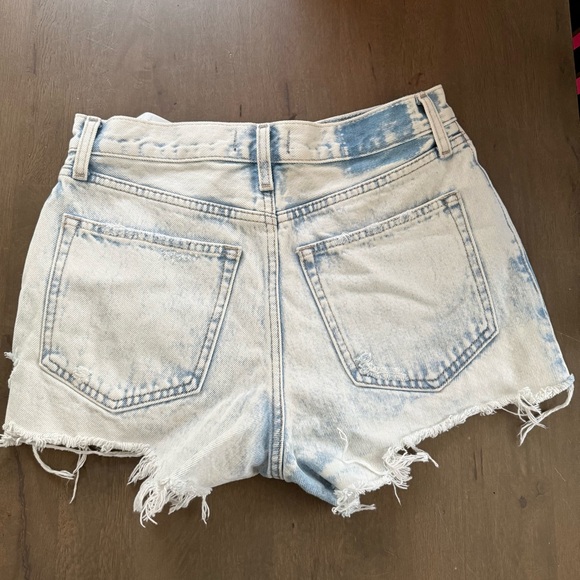 EUC Abercrombie and Fitch Annie High Rise Distressed Denim Women Shorts - Picture 6 of 9